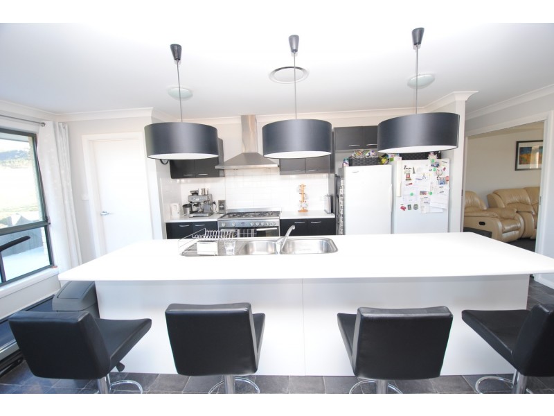 6 Thornton Avenue, Lithgow NSW 2790