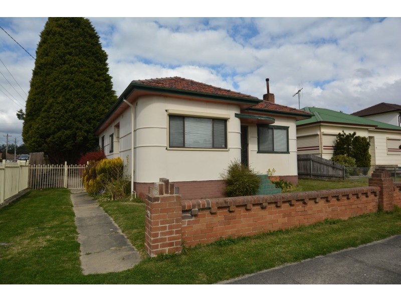 11 Enfield Avenue, Lithgow NSW 2790