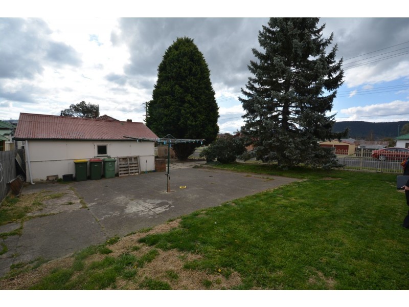 11 Enfield Avenue, Lithgow NSW 2790