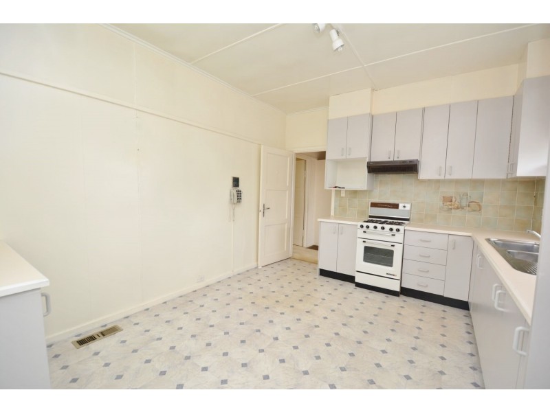 42 Stewart Street, Lithgow NSW 2790