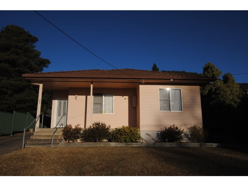 21 Beaufort Street, Lithgow NSW 2790