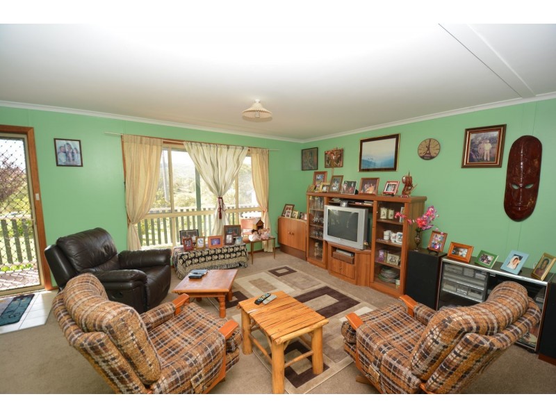 9 Cook Street, Portland NSW 2847