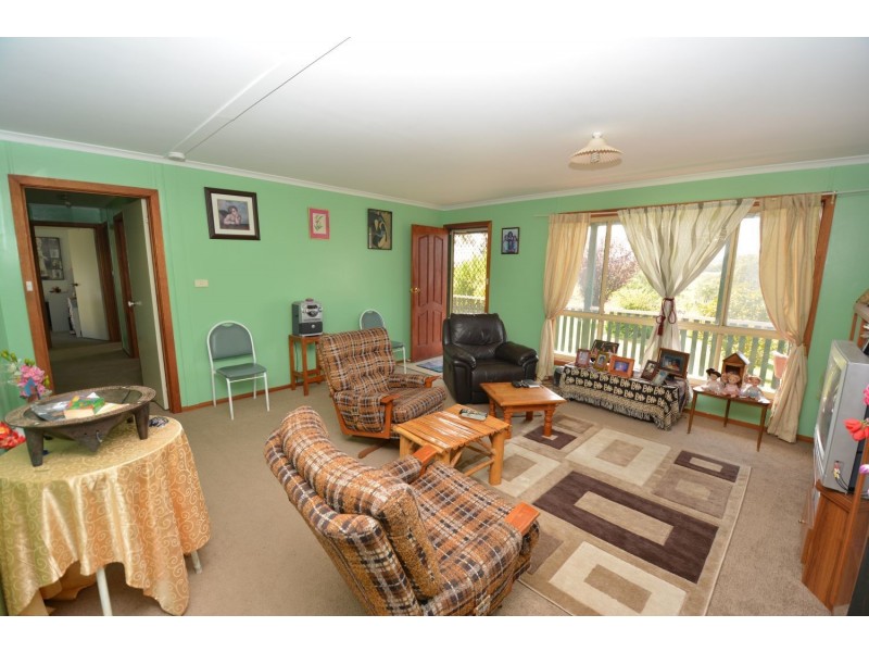 9 Cook Street, Portland NSW 2847