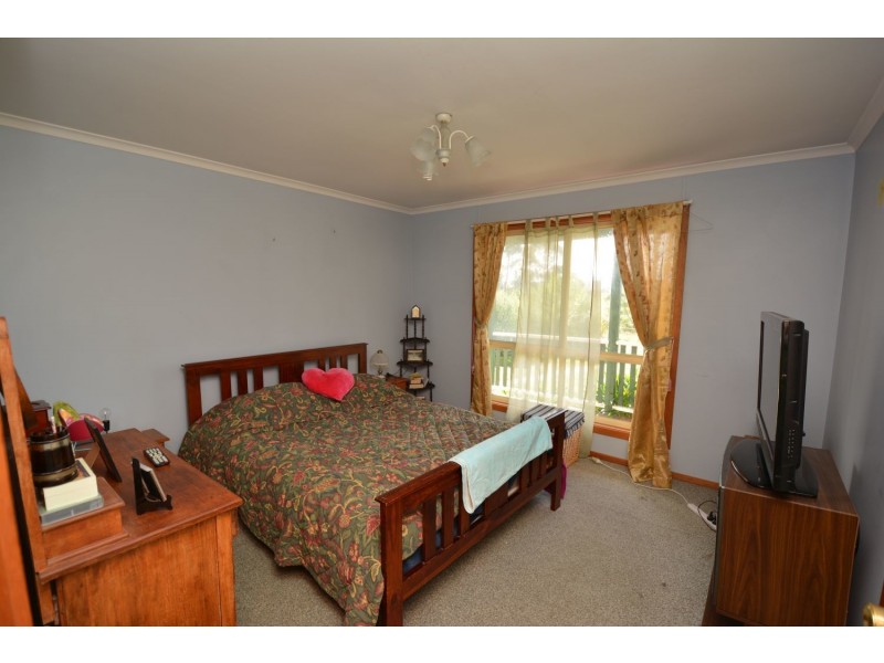 9 Cook Street, Portland NSW 2847