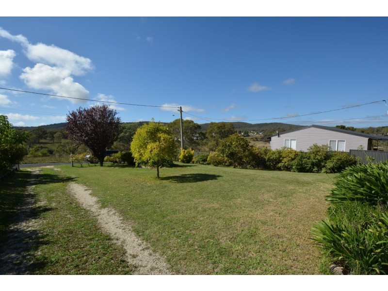 9 Cook Street, Portland NSW 2847