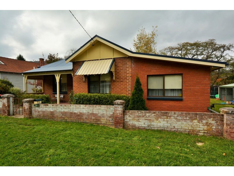 31 Macauley Street, Lithgow NSW 2790