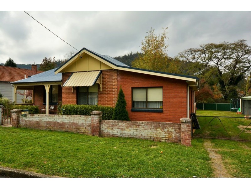 31 Macauley Street, Lithgow NSW 2790