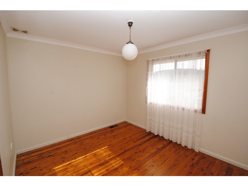 25 Maple Crescent, Lithgow NSW 2790
