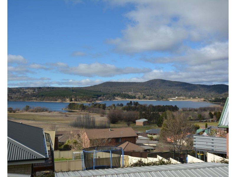 8 Kremer Crescent, Wallerawang NSW 2845