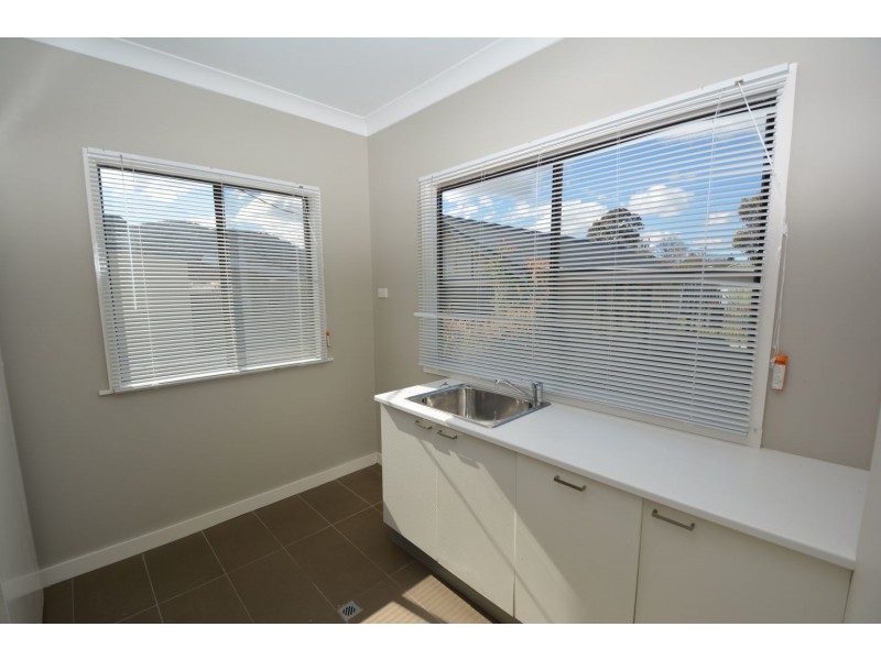 73 Rifle Parade, Lithgow NSW 2790