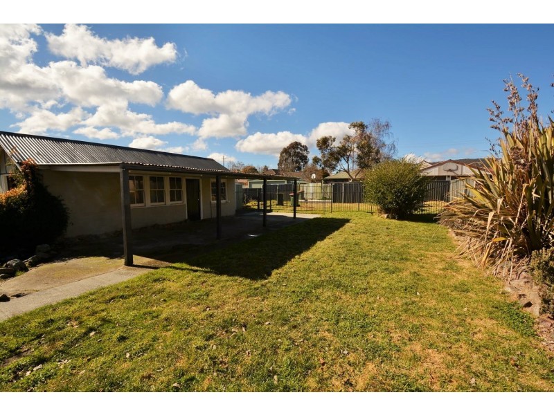 73 Rifle Parade, Lithgow NSW 2790