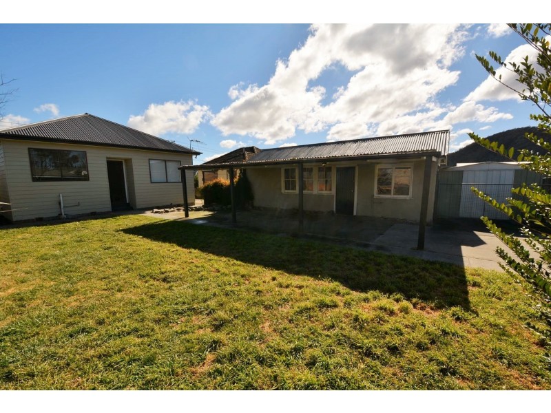 73 Rifle Parade, Lithgow NSW 2790