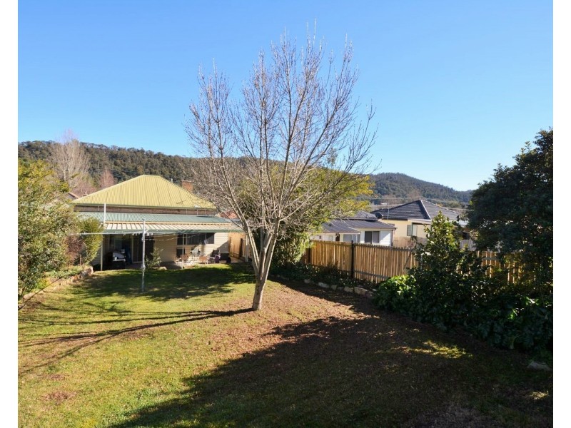 75 Inch Street, Lithgow NSW 2790