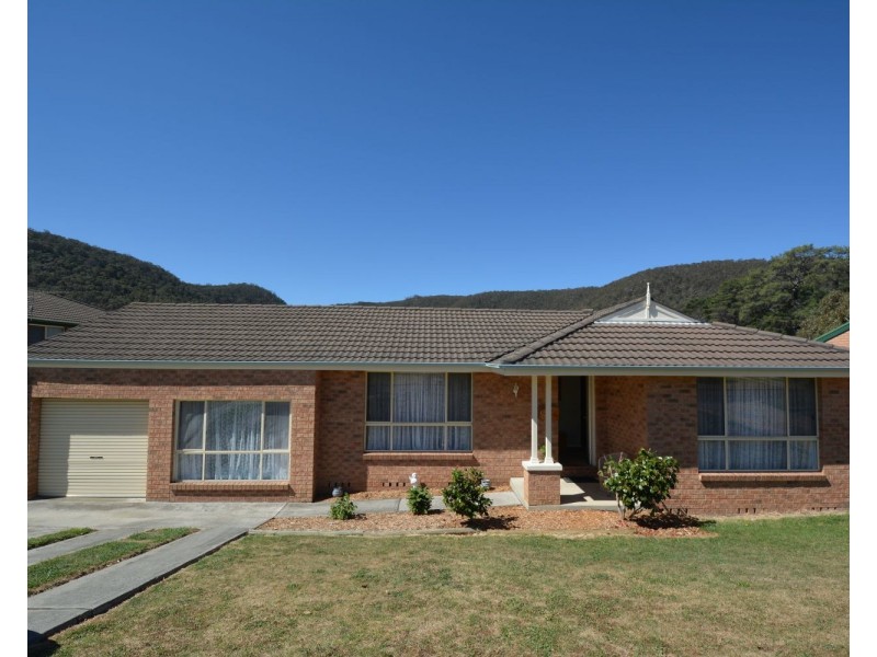 14 Chivers Close, Lithgow NSW 2790