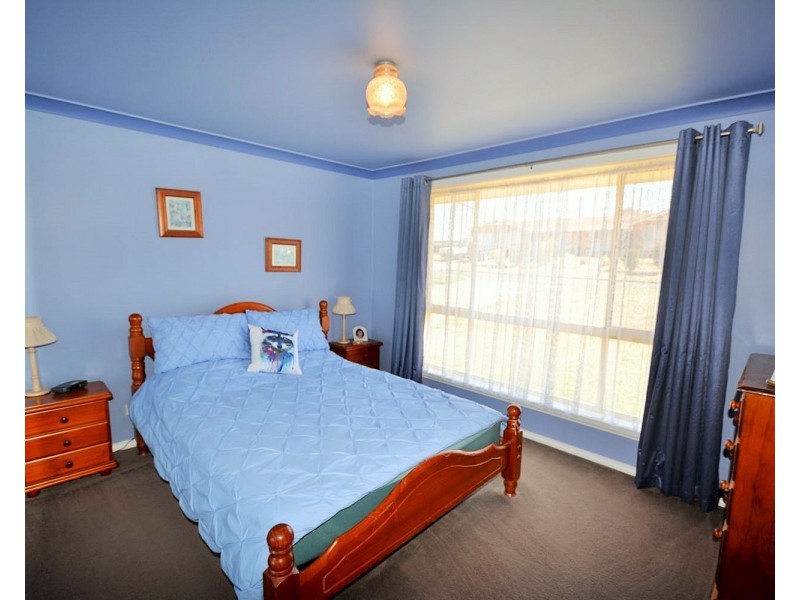 14 Chivers Close, Lithgow NSW 2790