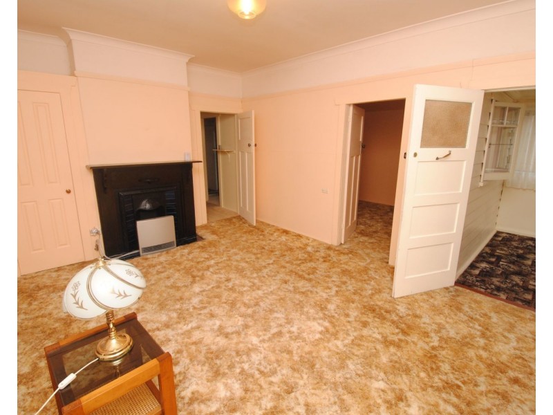 20 Academy Street, Lithgow NSW 2790