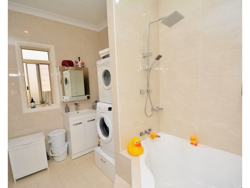 109 Martini Parade, Lithgow NSW 2790