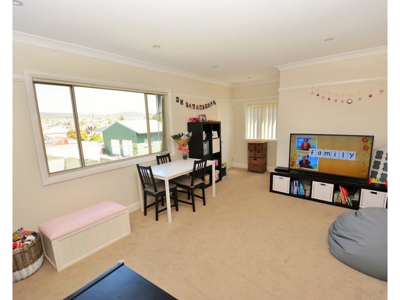 109 Martini Parade, Lithgow NSW 2790