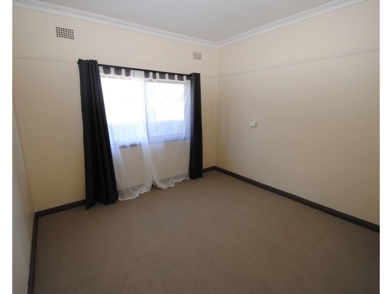 68 Rifle Parade, Lithgow NSW 2790