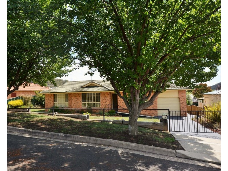 14 Eddy Street, Lithgow NSW 2790