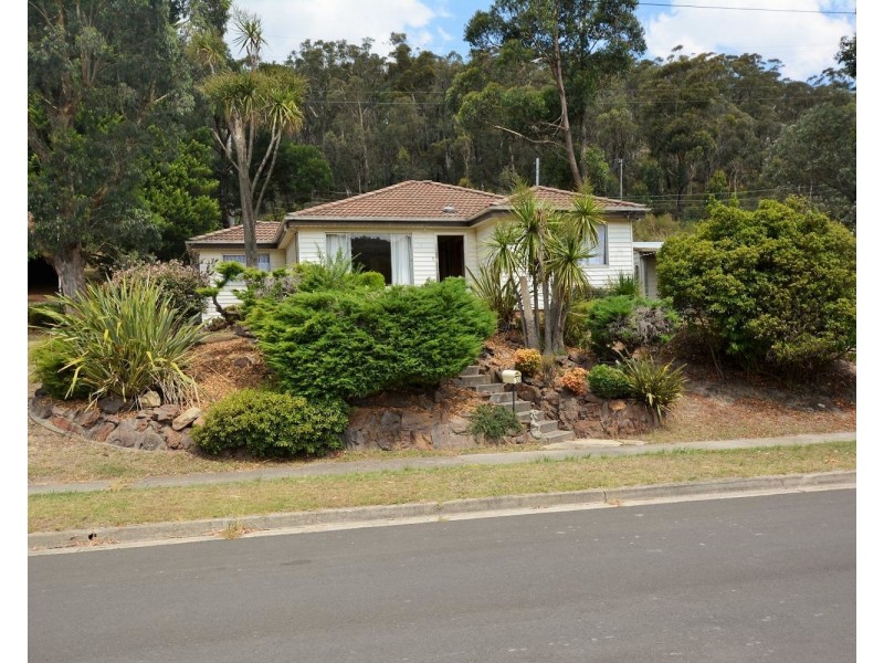 33 Bells Road, Lithgow NSW 2790