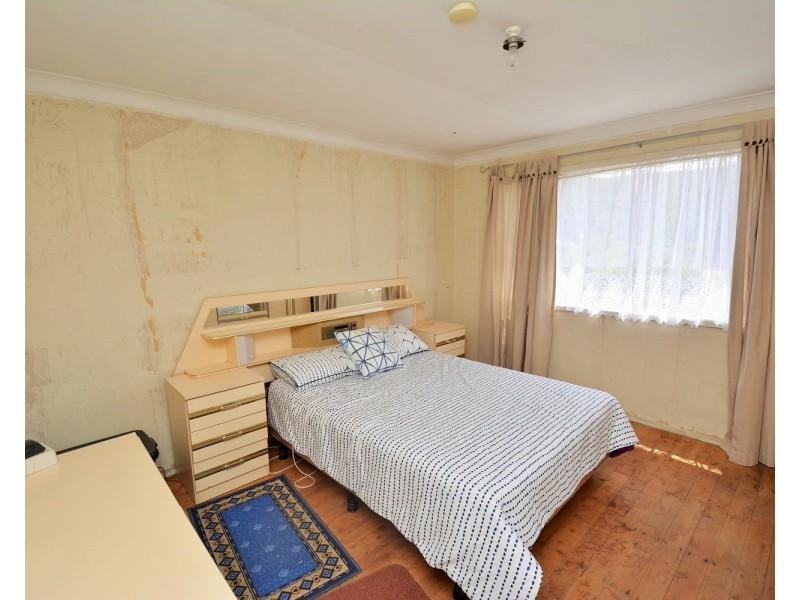 33 Bells Road, Lithgow NSW 2790