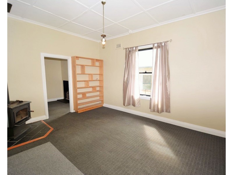 15 Suvla Street, Lithgow NSW 2790