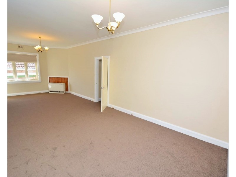 14 Ferro Street, Lithgow NSW 2790