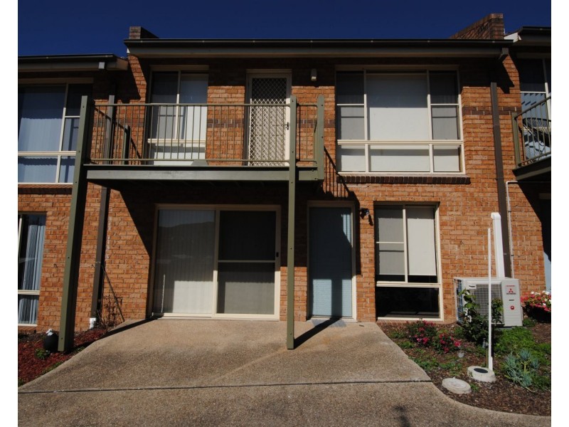 2/1 Ferro Street, Lithgow NSW 2790