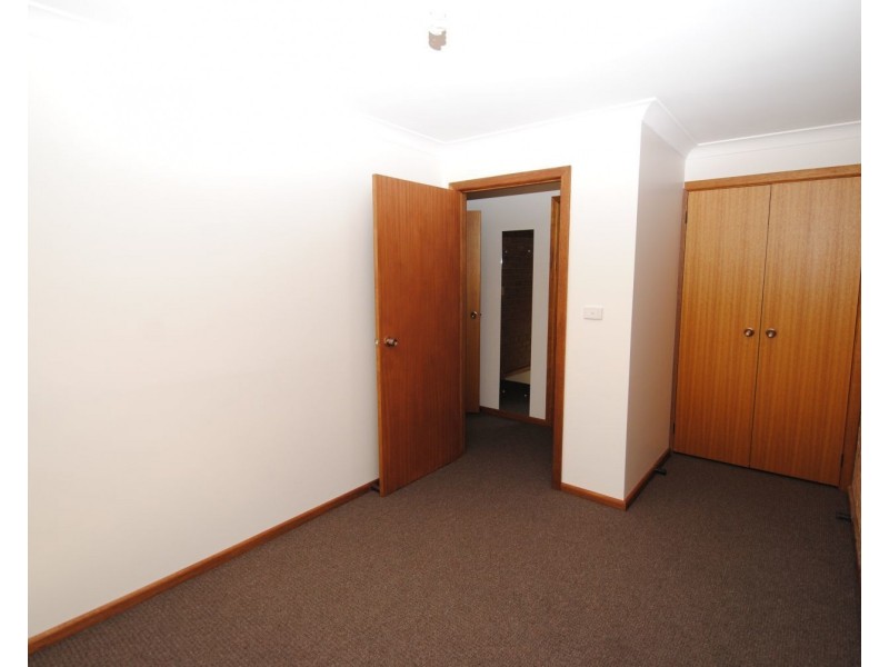 2/1 Ferro Street, Lithgow NSW 2790