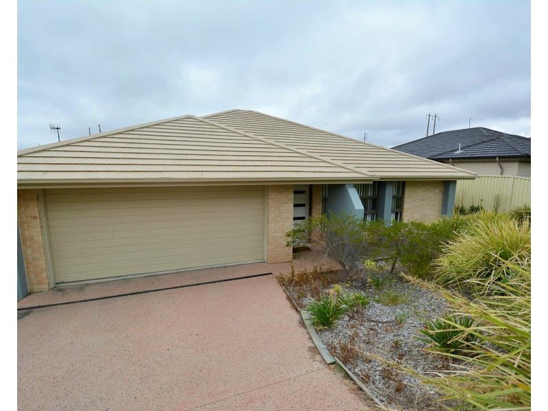 56  Cary Avenue, Wallerawang NSW 2845