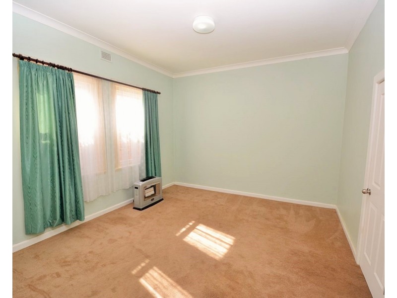 42 Laurence Street, Lithgow NSW 2790