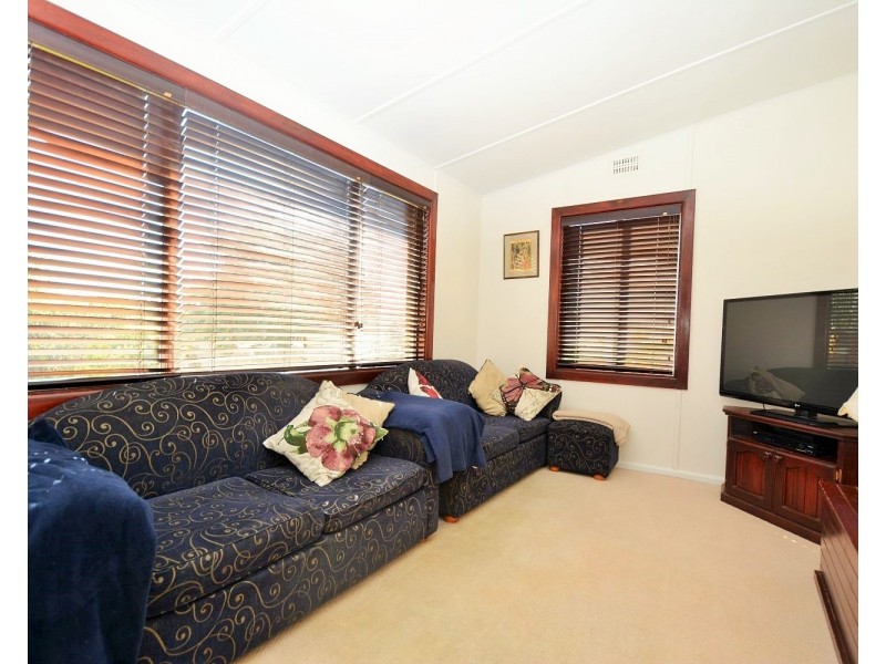27 Lemnos Street, Lithgow NSW 2790