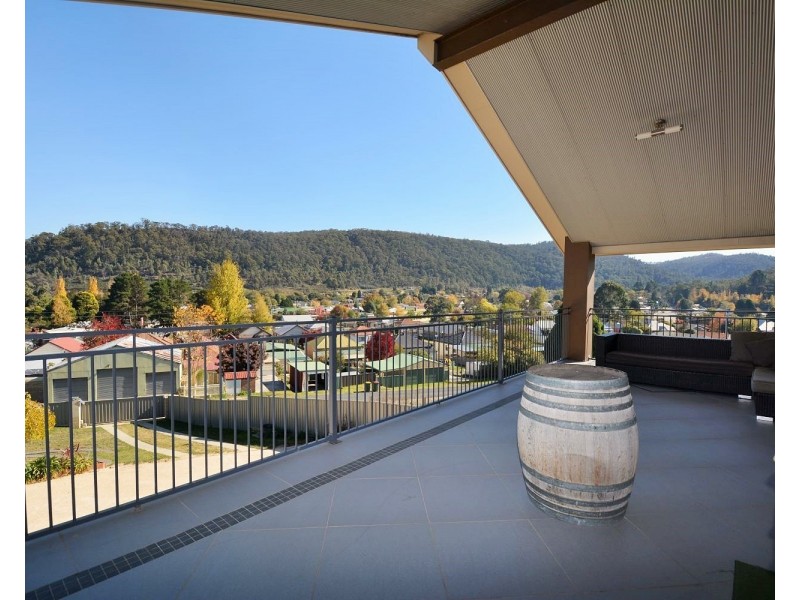 25 Henderson Place, Lithgow NSW 2790