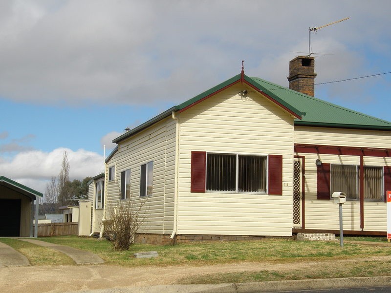 114 Erskine Street, Armidale NSW 2350