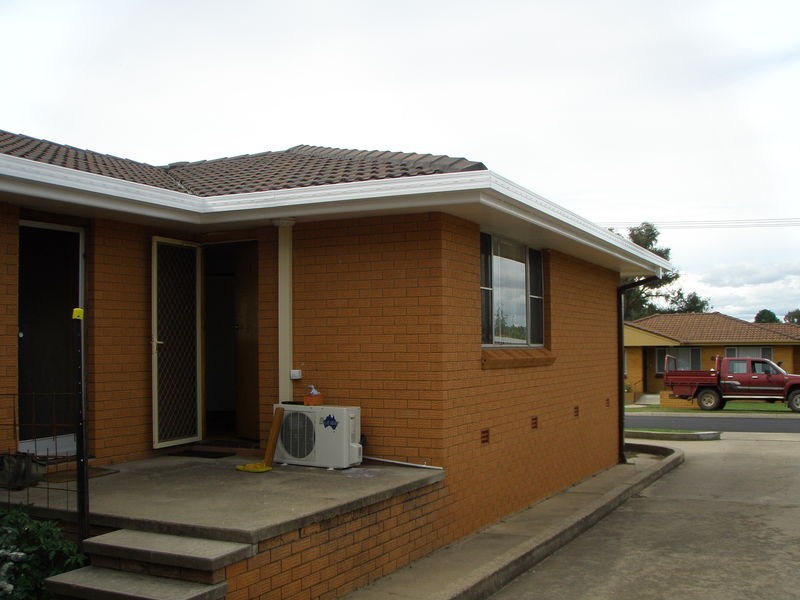 1/20 James Avenue, Armidale NSW 2350