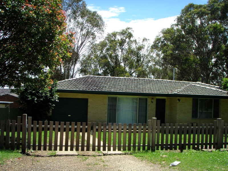 11 Caroline Crescent, Armidale NSW 2350
