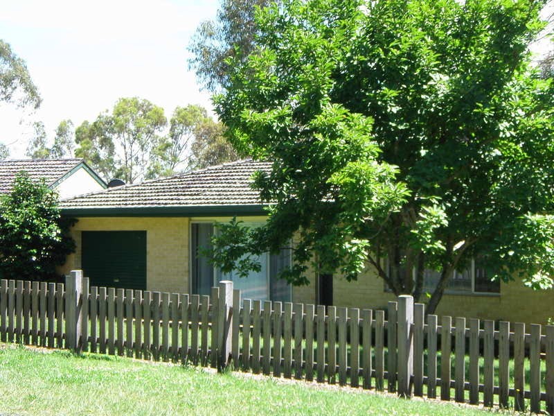 11 Caroline Crescent, Armidale NSW 2350