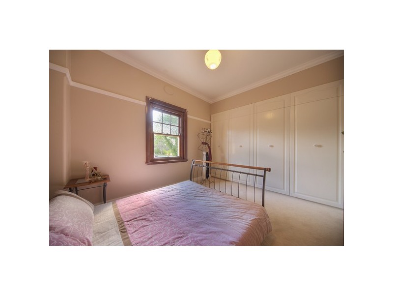 2 Uralla Road, Armidale NSW 2350
