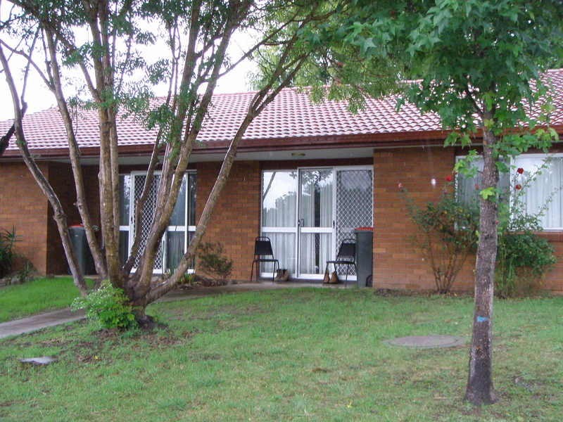 2/10 Moyes Street, Armidale NSW 2350