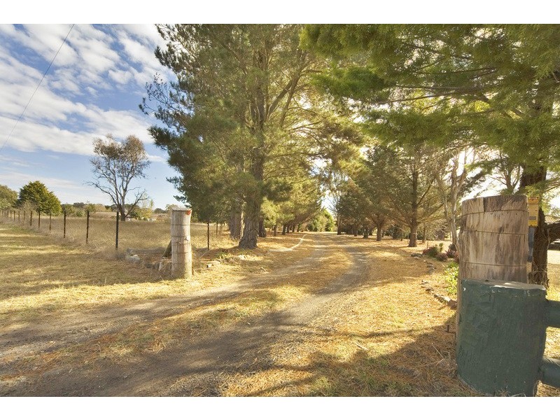 Saumarez Ponds NSW 2350