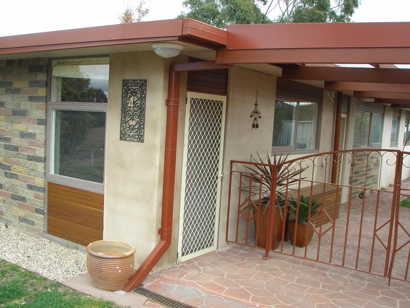 4 Birch Close, Armidale NSW 2350