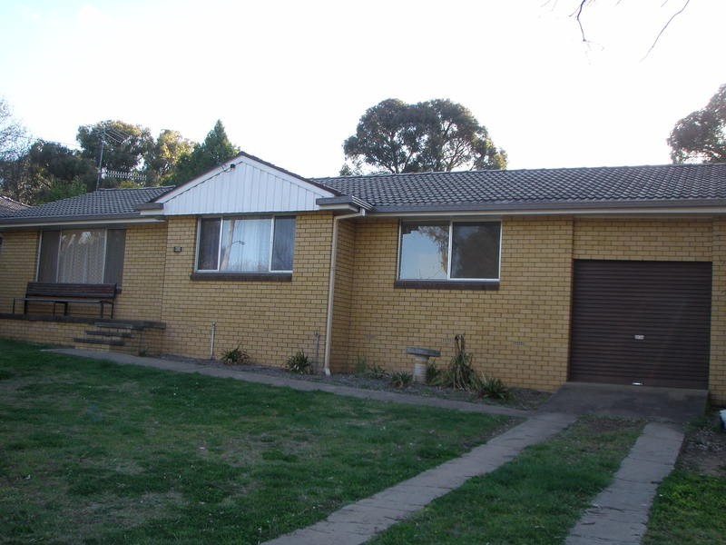 30 Chestnut Avenue, Armidale NSW 2350