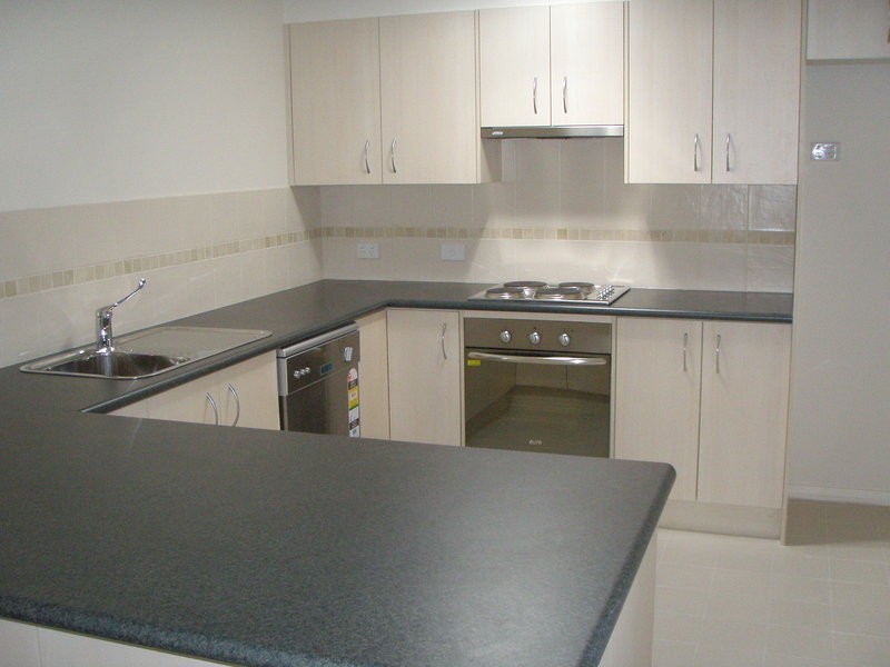 84/80 Queen Elizabeth Drive, Armidale NSW 2350