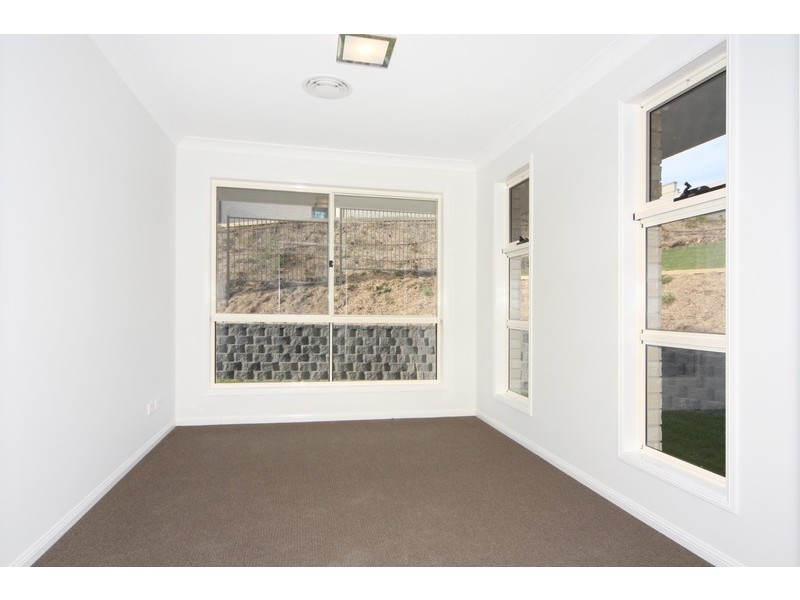 8 Illallangi Close, Armidale NSW 2350