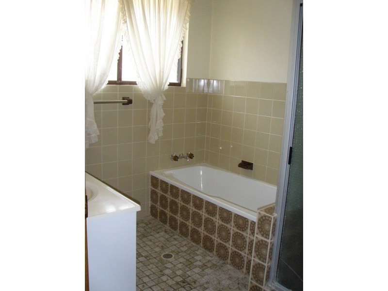 21 Dalton Drive, Armidale NSW 2350