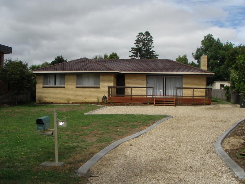 12 Bowman Avenue, Armidale NSW 2350