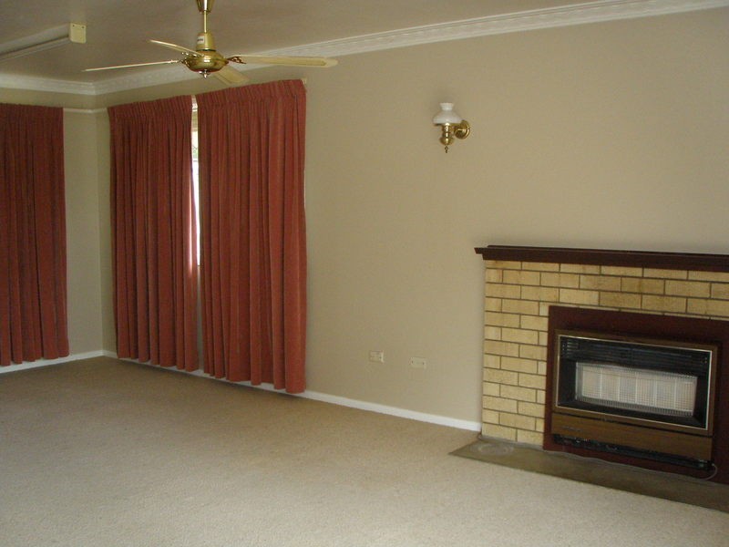 12 Bowman Avenue, Armidale NSW 2350
