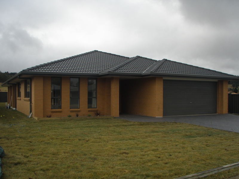 38 Albion Street, Armidale NSW 2350