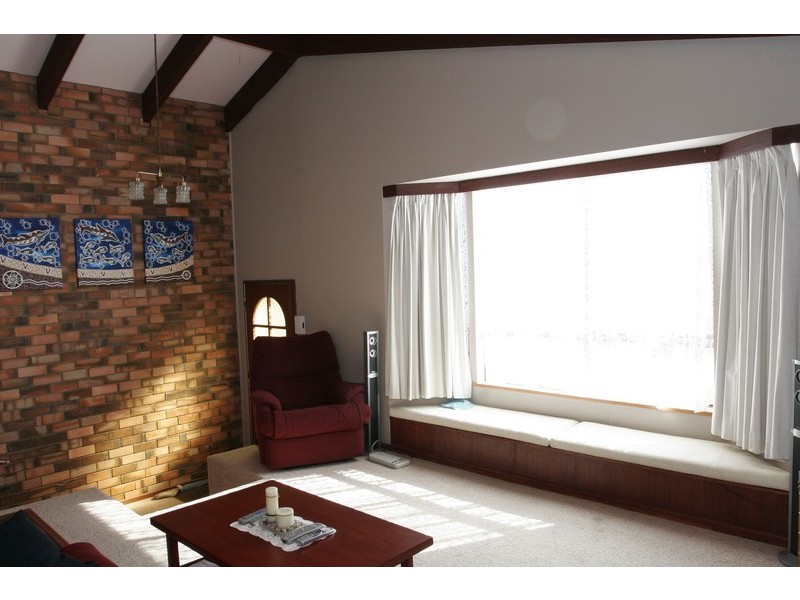 6 Yallambee Avenue, Armidale NSW 2350